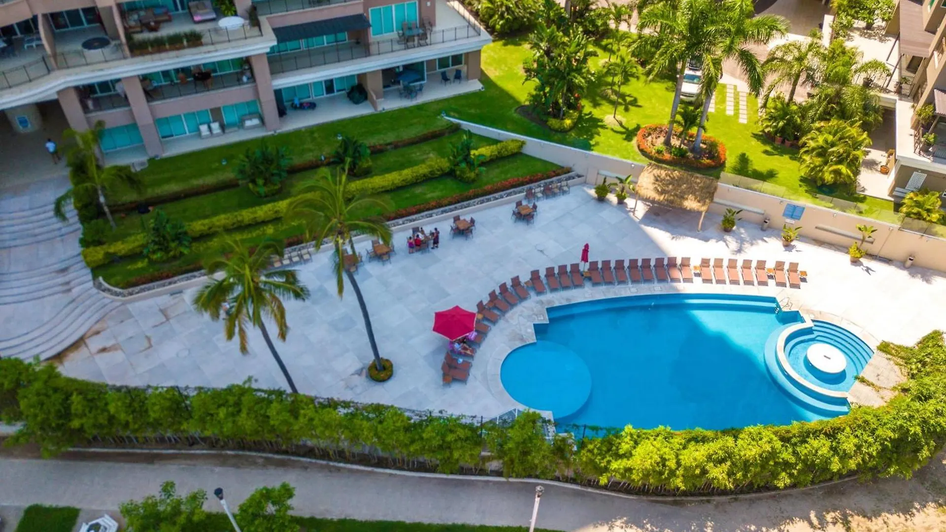 Ogovallarta, 2 Bedroom Beachfront With Double Balcony, Office, Bbq Puerto Vallarta