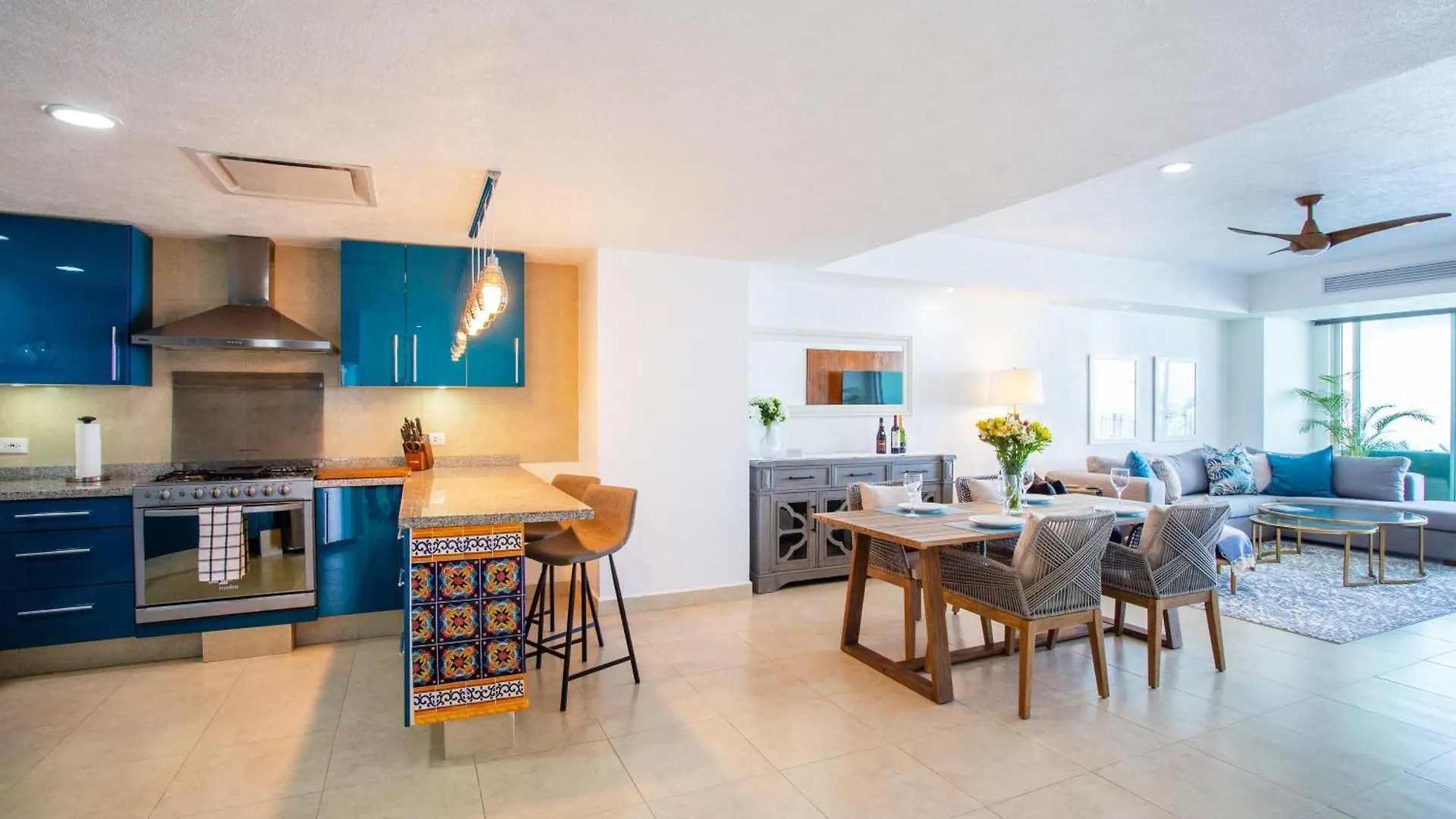 Vakantiehuis Ogovallarta, 2 Bedroom Beachfront With Double Balcony, Office, Bbq Puerto Vallarta Mexico