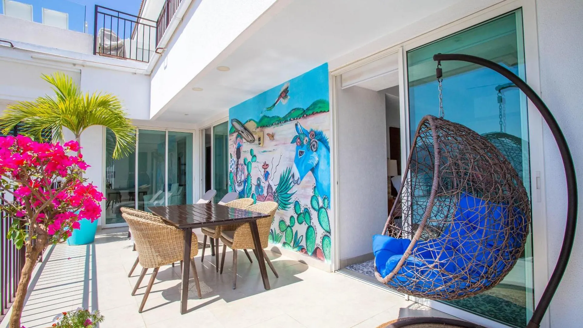 Vakantiehuis Ogovallarta, 2 Bedroom Beachfront With Double Balcony, Office, Bbq Puerto Vallarta